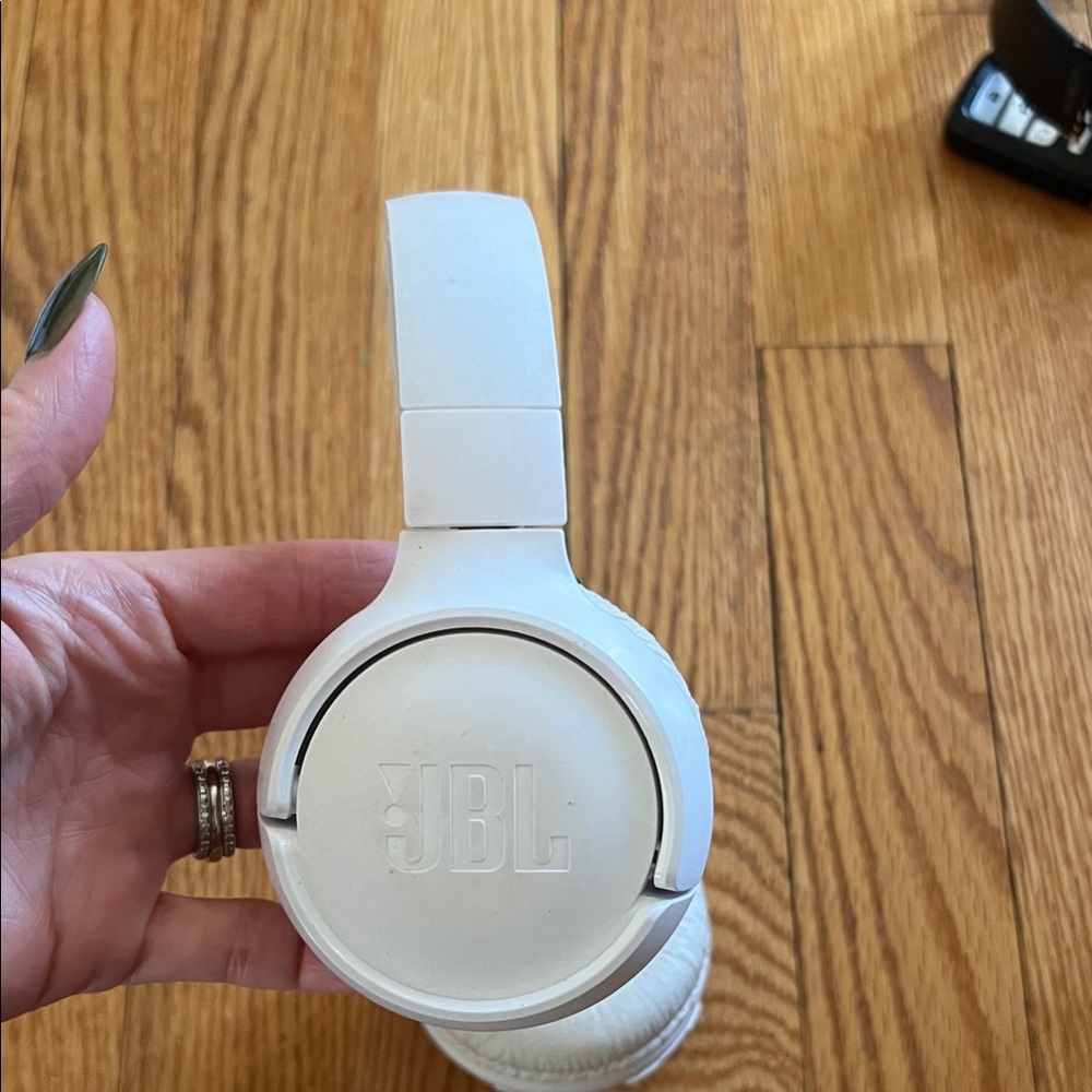 JBL Pure White Over-Ear Headphones